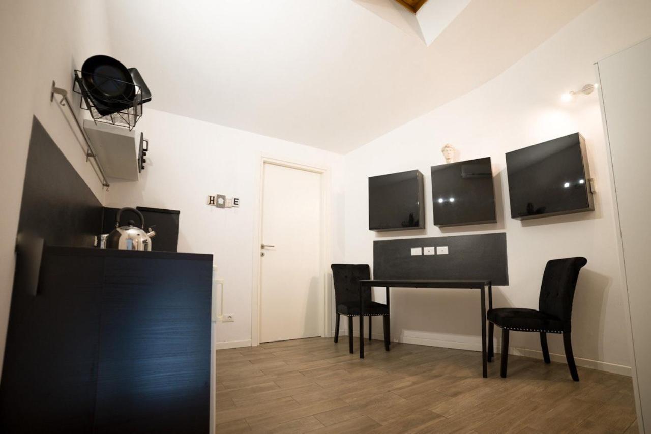 ᗰiki Hoᑌտᗴ Lejlighed Firenze Eksteriør billede